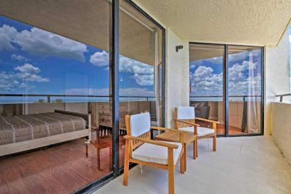 Modern Waterfront Hudson Condo with Resort Pool - image 2