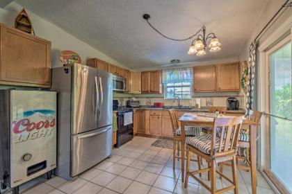 Cozy Canalfront Home Less Than 2 Mi to Hudson Beach! - image 9