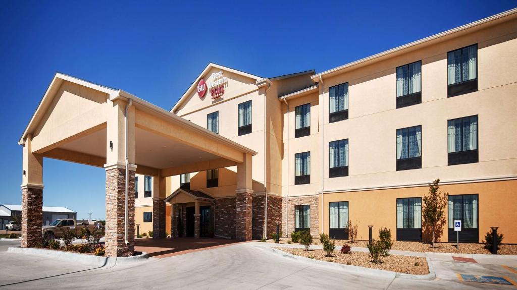 Best Western Plus Stevens County Inn - main image