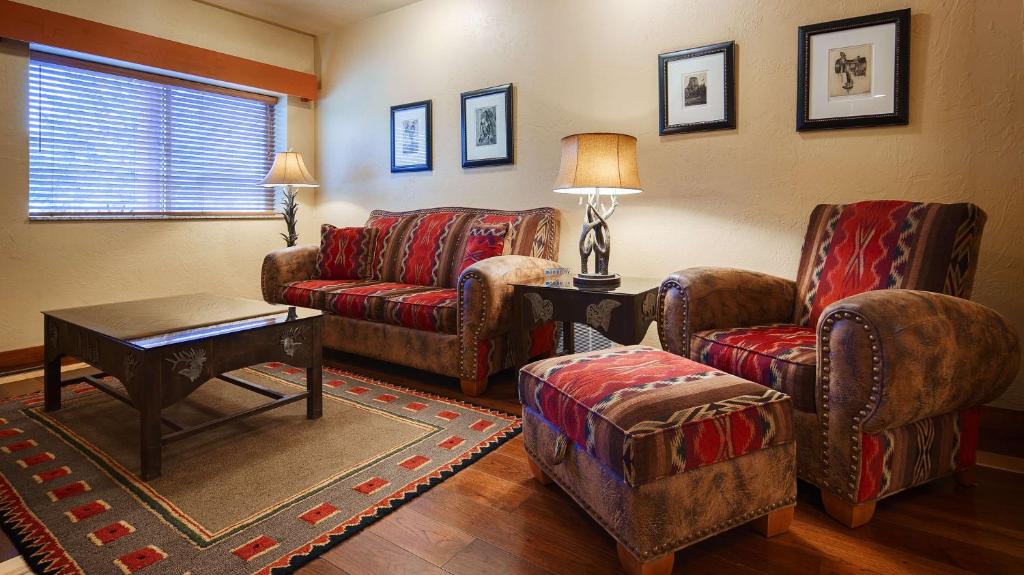 Best Western Devils Tower Inn - image 4