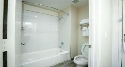 Best Western Houston Bush Intercontinental Airport Inn - image 4