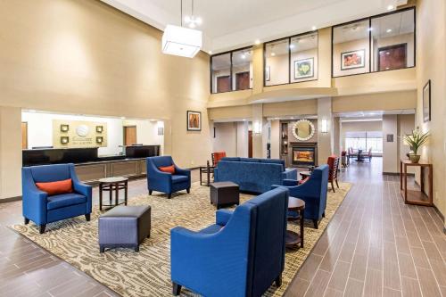 Comfort Inn & Suites IAH Bush Airport – East - image 2