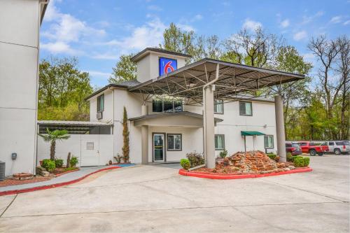 Motel 6 Humble TX - Houston International Airport - main image