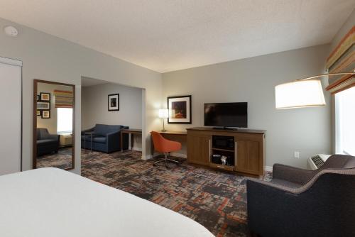 Hampton Inn Houston/Humble-Airport Area - image 5