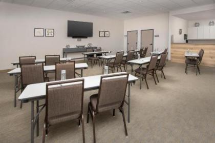 Country Inn & Suites by Radisson Houston Intercontinental Airport East TX - image 2