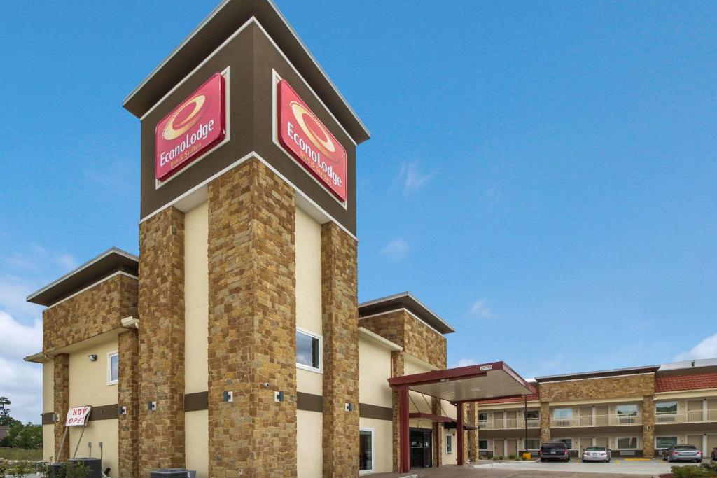 Econo Lodge Inn & Suites Humble FM1960 - IAH Airport - main image