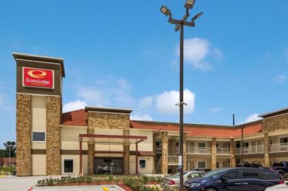 Econo Lodge Inn & Suites Humble FM1960 - IAH Airport - image 1