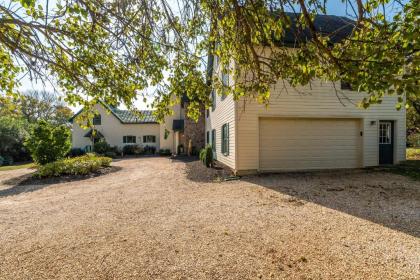 Historic Virginia Wine Country Villa with Pool and Yard - image 13