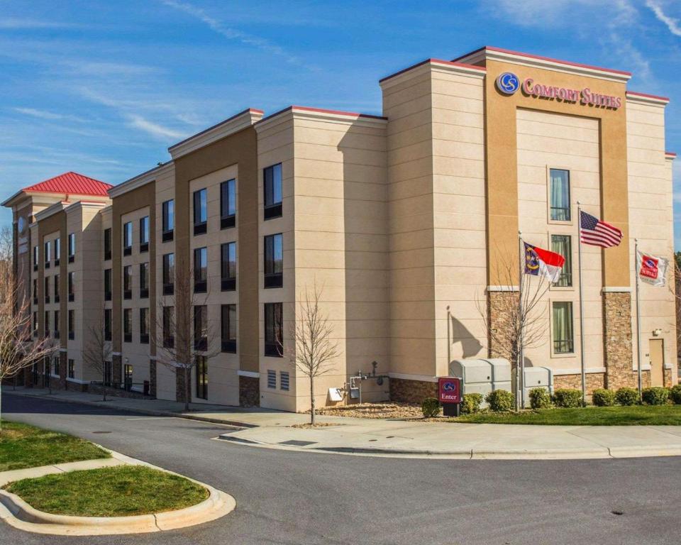 Comfort Suites Lake Norman - Huntersville - main image