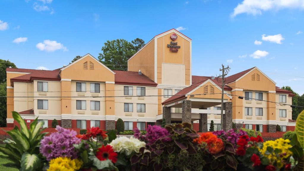 Best Western Plus Huntersville - main image