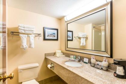 Quality Inn Huntersville near Lake Norman - image 3