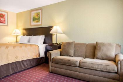 Quality Inn Huntingburg - image 9