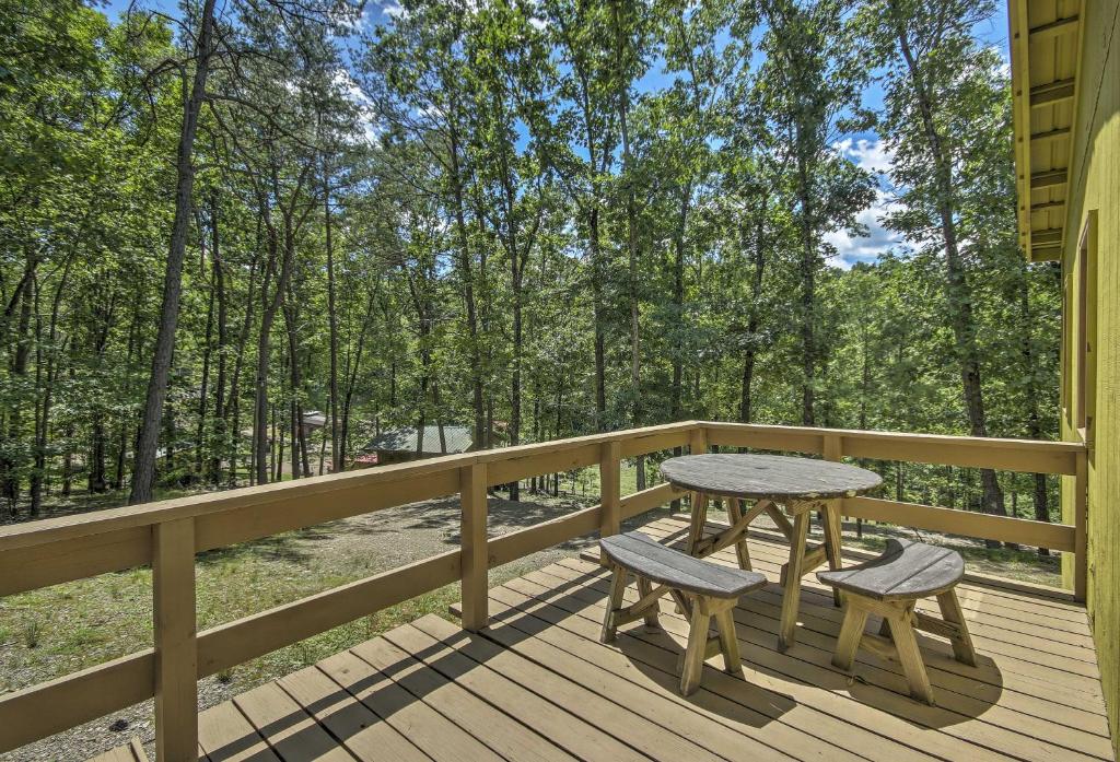 Cabin on Ranch 5 Mi to Raystown Lake Launch! - image 3