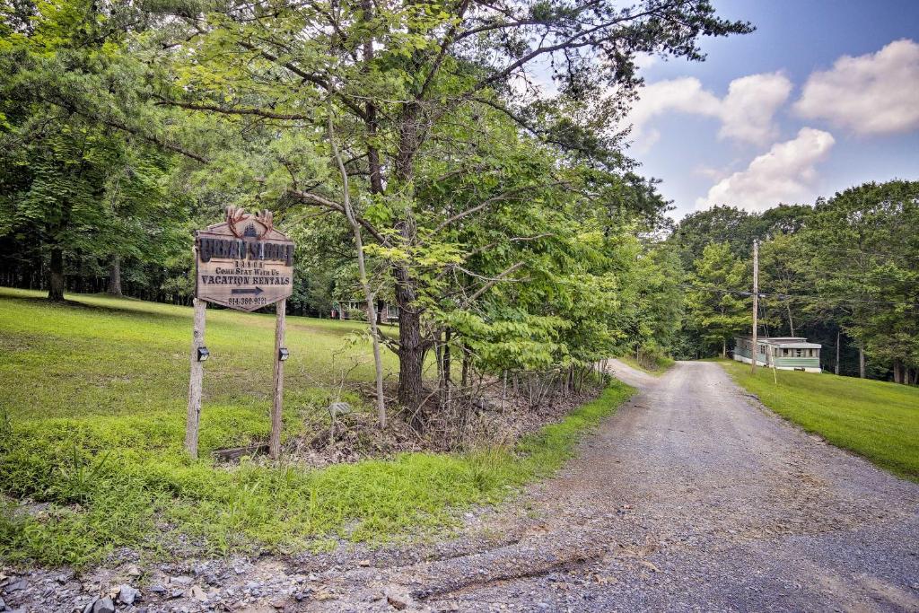 Urban Ranch Apartment with 50 Acres by Raystown Lake - image 7