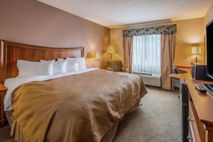 Rodeway Inn Huntington - image 12