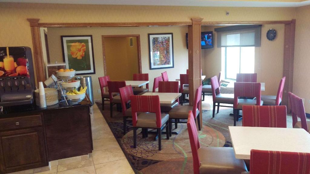 Comfort Inn Huntington - image 6