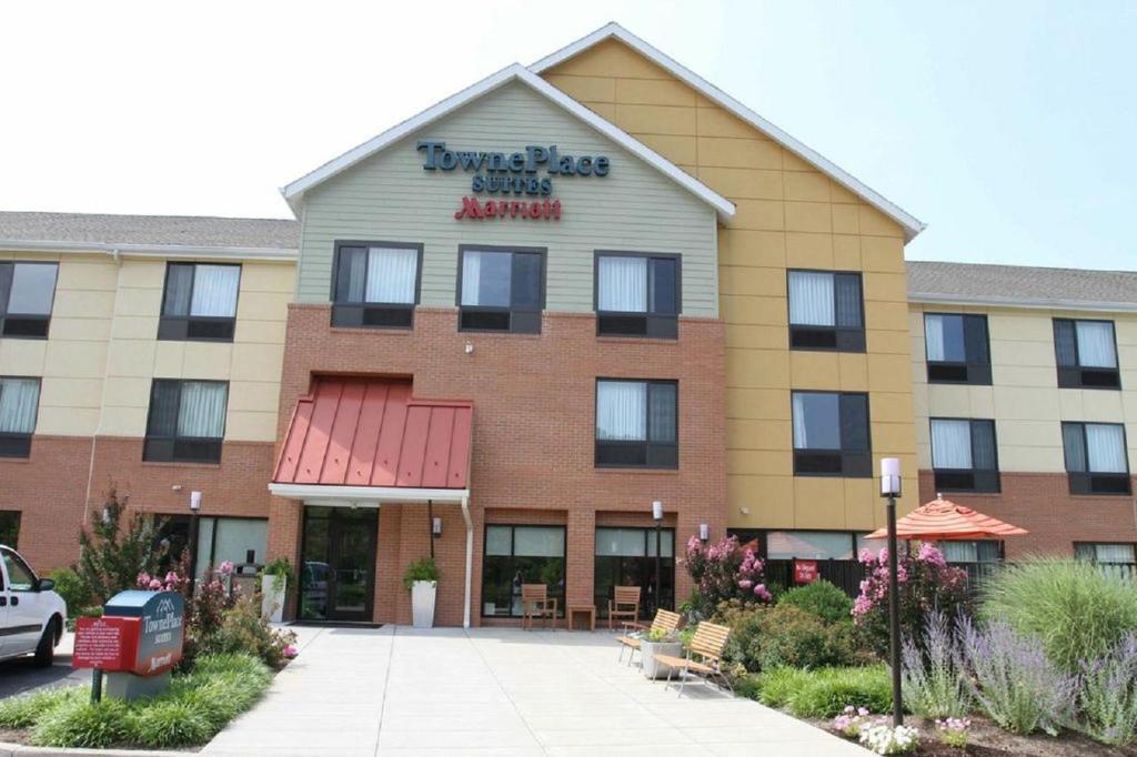 TownePlace Suites Huntington - image 2