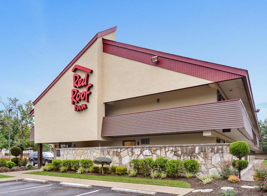 Red Roof Inn Huntington - main image