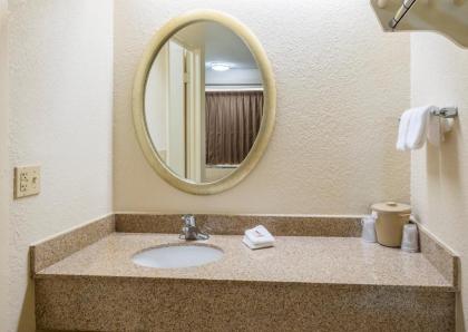 Red Roof Inn Huntington - image 9