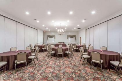 Ramada Limited - Huntington - image 15