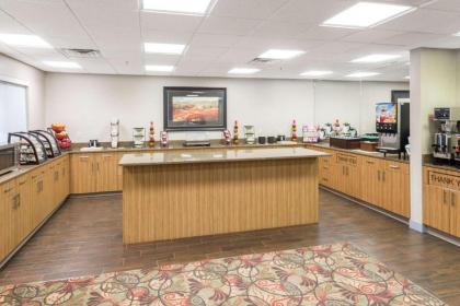 Ramada Limited - Huntington - image 5