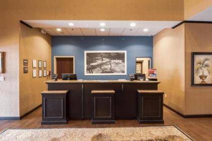 Hampton Inn & Suites Huntsville Hampton Cove - image 1