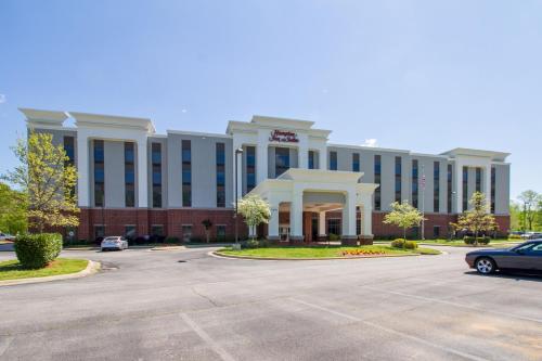 Hampton Inn & Suites Huntsville Hampton Cove - image 3