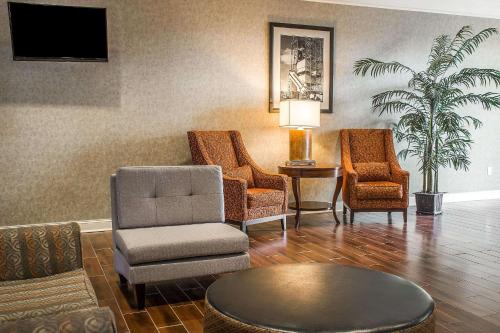 Comfort Inn Huntsville near University - image 2