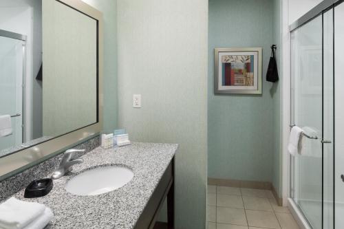 Hampton Inn & Suites Huntsville Research Park Area - image 2