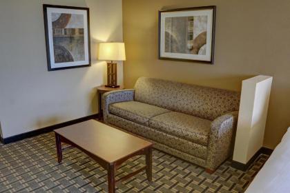 Holiday Inn Express Hotel & Suites Huntsville an IHG Hotel - image 10