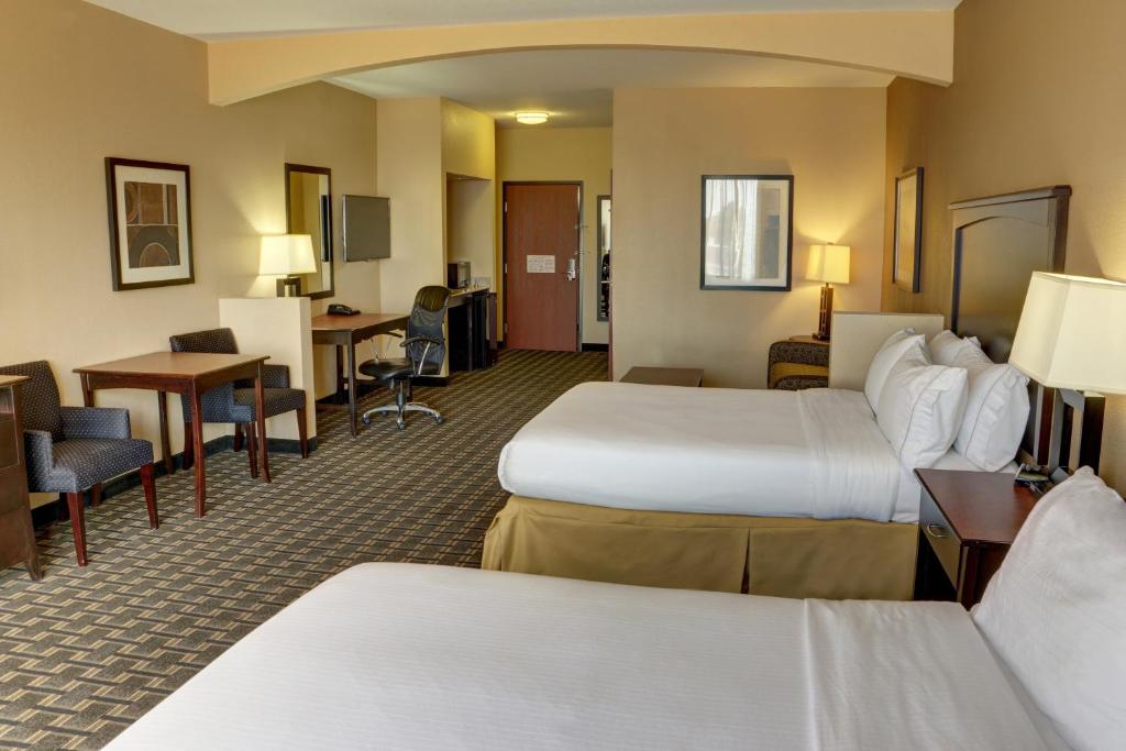 Holiday Inn Express Hotel & Suites Huntsville an IHG Hotel - image 4