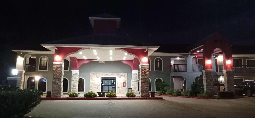 Best Western Huntsville - main image