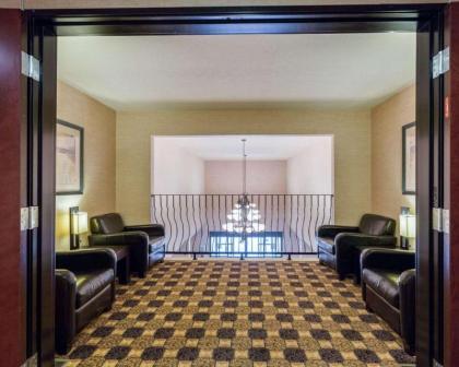 Quality Suites Huntsville - image 3