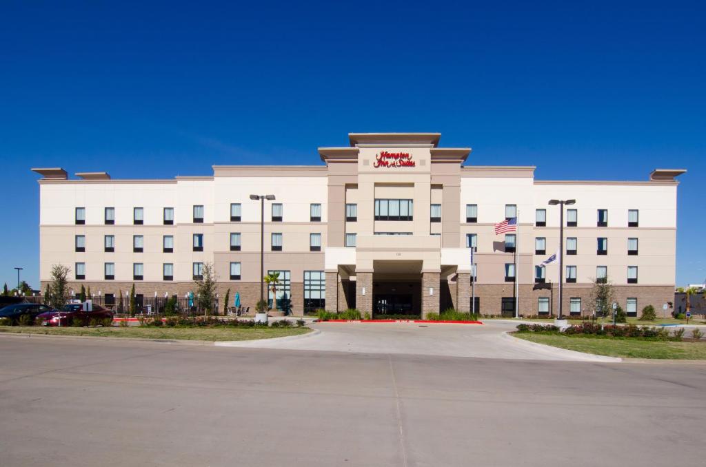 Hampton Inn & Suites Huntsville - main image