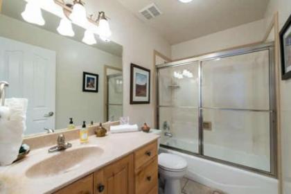 2 Bedroom Huntsville Utah Vacation Rental near Snowbasin LS 19 - image 8