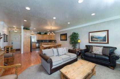 3 Bedroom Huntsville Utah Lodging Option - Sleeps 12 People LS 23 - image 4