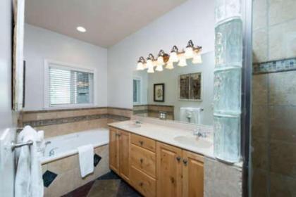 3 Bedroom Huntsville Utah Lodging Option - Sleeps 12 People LS 23 - image 9