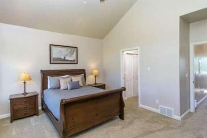 Beautiful Huntsville Vacation Rental 10 Mins from Snowbasin LS 40 - image 10