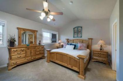 4 Bedroom Luxury Huntsville Utah Vacation Rental - 10 Mins From Snowbasin LS 43 - image 8