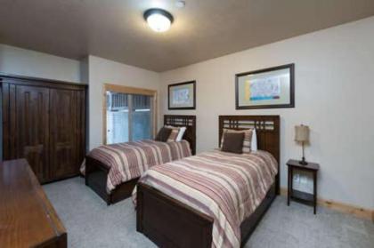 Pineview Reservoir Vacation Rental Sleeps 12 - Huntsville Lodging LS 54 - image 9