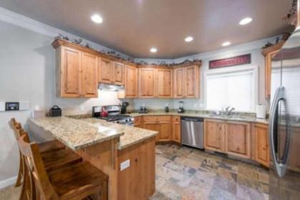 3 Bedroom Luxury Huntsville Utah Condo - Great Snowbasin Lodging - image 5