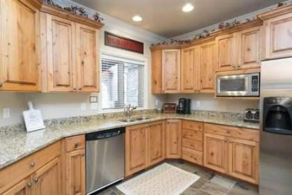 3 Bedroom Luxury Huntsville Utah Condo - Great Snowbasin Lodging - image 7