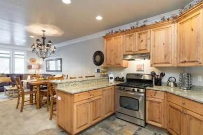 3 Bedroom Luxury Huntsville Utah Condo - Great Snowbasin Lodging - image 9