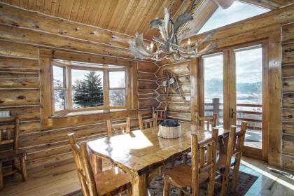 4 Bedroom Mountain Cabin in Huntsville Utah Sleeps 10 Home M - image 5