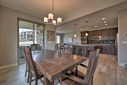 Modern Huntsville Resort Retreat with Hot Tub! - image 15