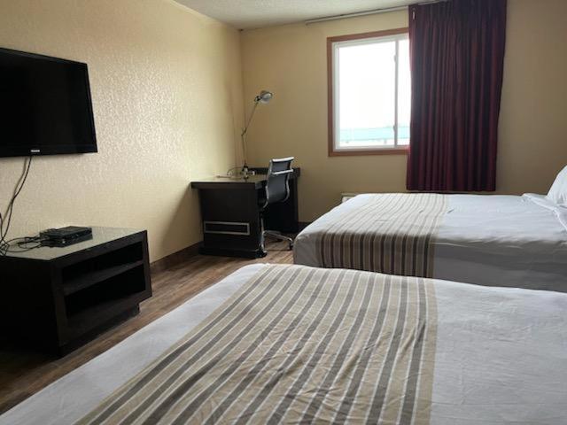 Econo Lodge Hurley - image 5