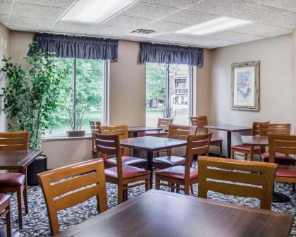 Quality Inn Huron - image 13