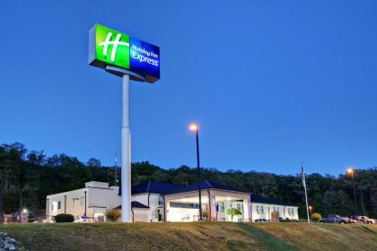 Holiday Inn Express Hurricane Mills Waverly an IHG Hotel - image 12