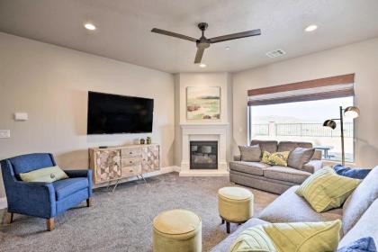 Newly Constructed Zion Village Townhome with Hot Tub - image 9