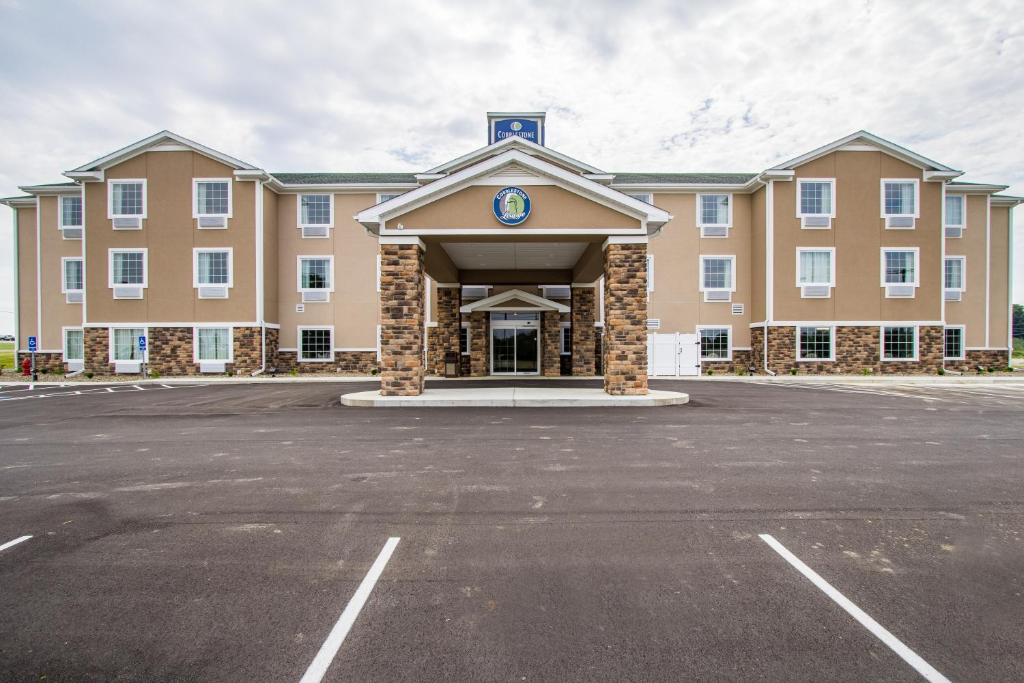 Cobblestone Hotel & Suites - Hutchinson - main image